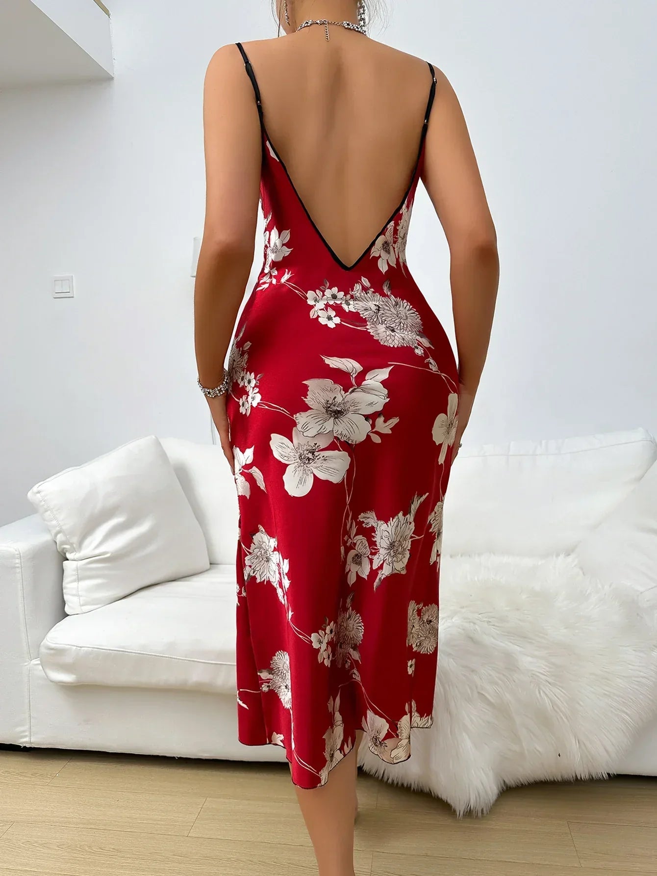 LacyMate™ Elegant Floral Backless Nightdress